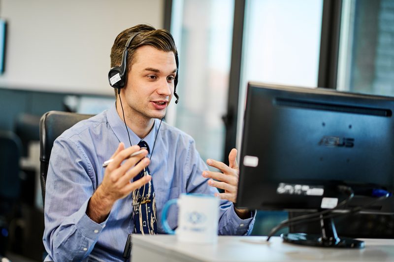 Agent We Connecta u razgovoru sa kupcem